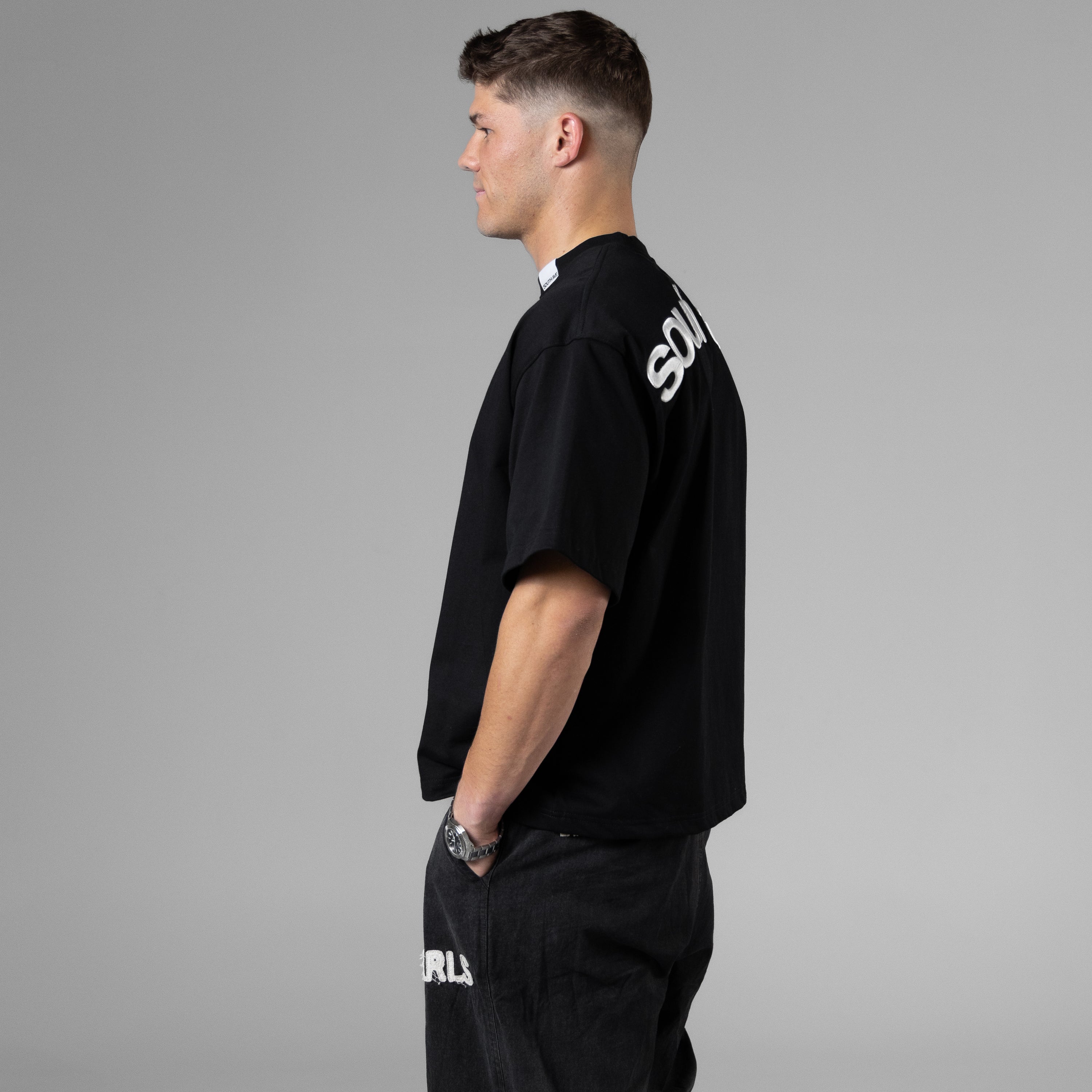 BLACK TEE