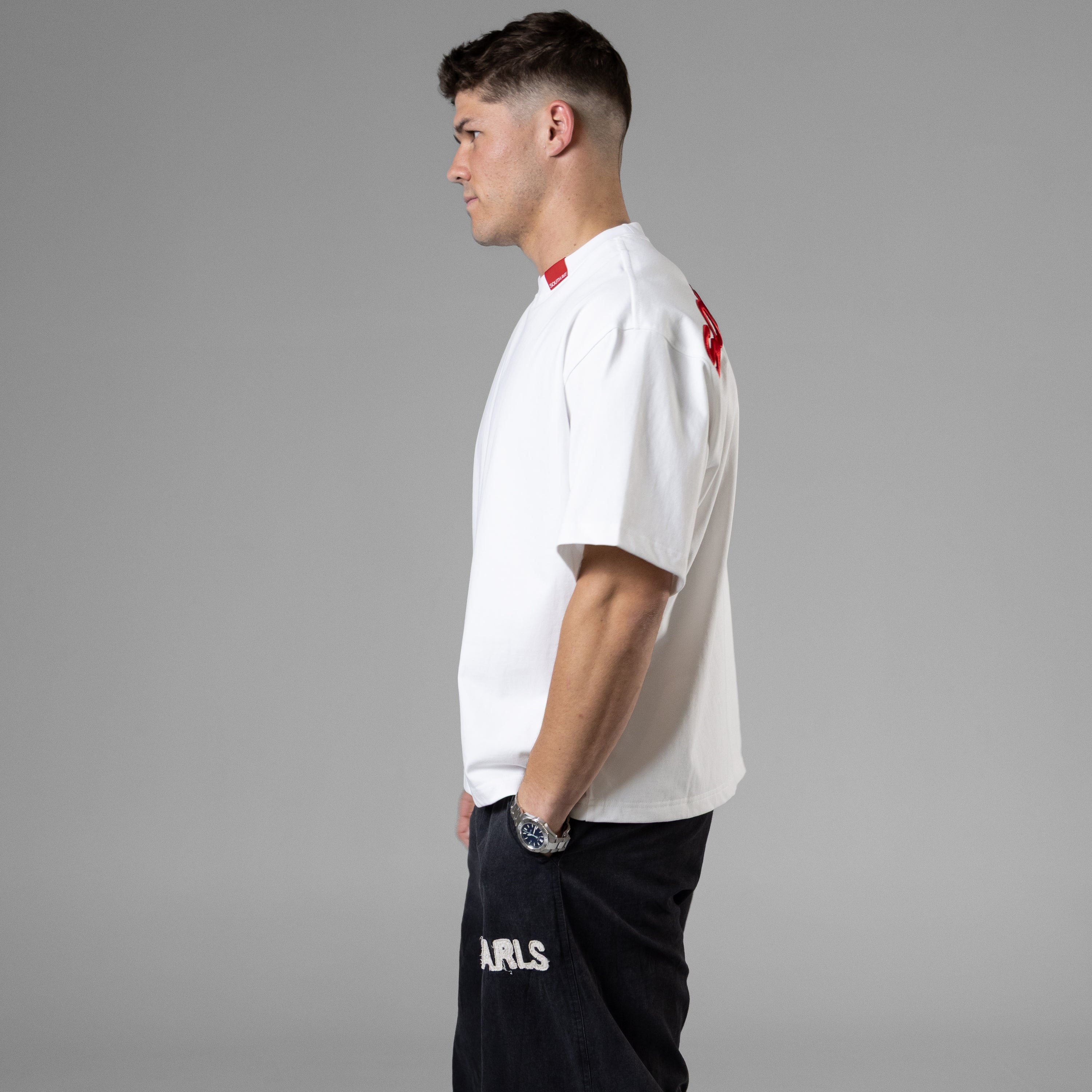 WHITE TEE