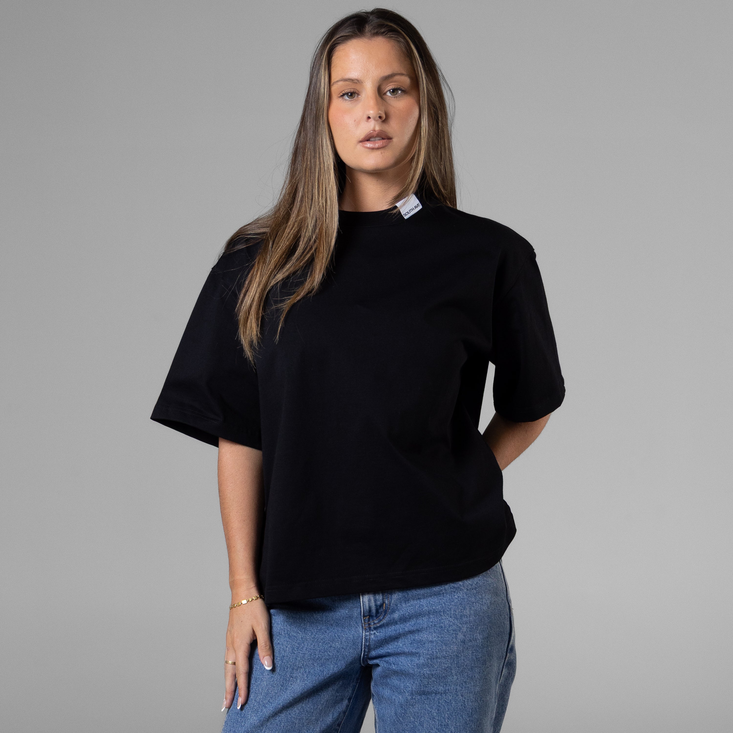 BLACK TEE