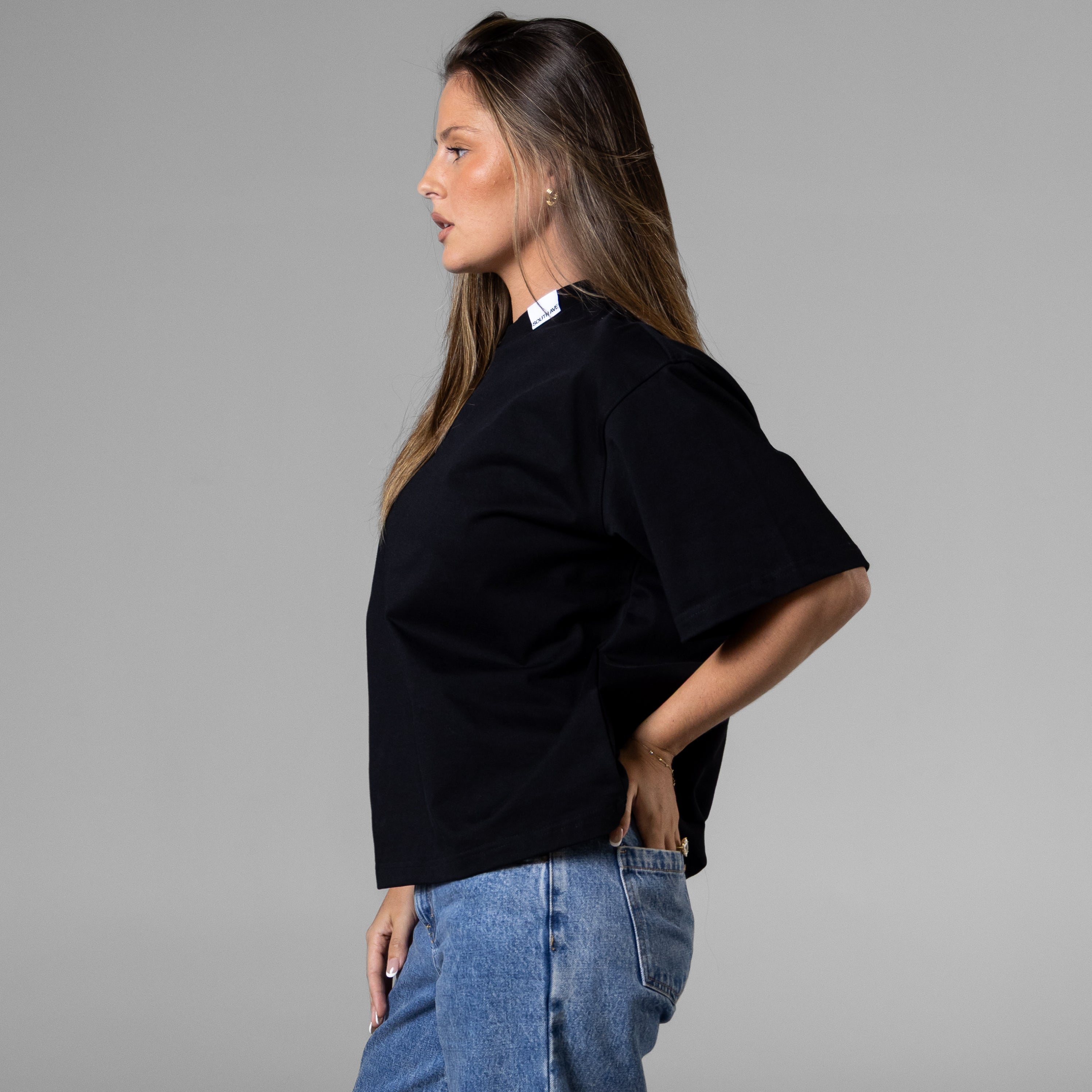 BLACK TEE